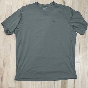 Arc'teryx Men's Remige Crew S/S Crew Tee Shirt, Heather Grey, L/G